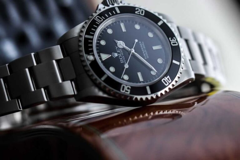 5 Ways To Make Wrist Watch Fit Tighter Without Removing Links - How To Make A Watch Fit Tighter Without Removing Links